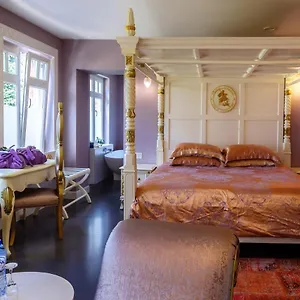 5* Couette-café Saint-georges -located In The Centre Of Bruges-