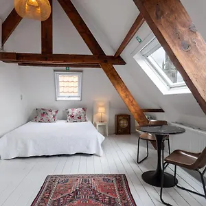2* Couette-café The Blue House