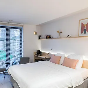 Bed and breakfast Poutrelle Guestrooms, Brujas